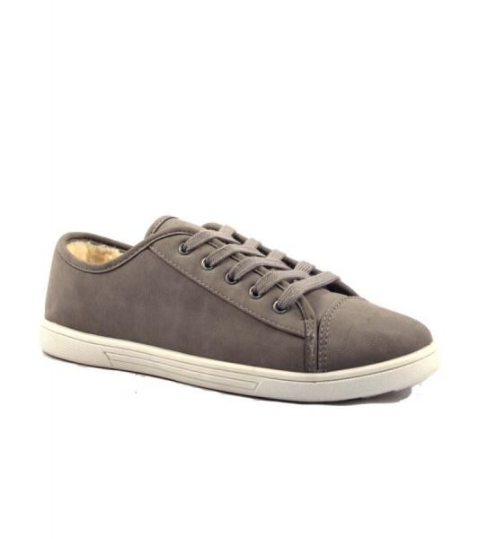 12 Paar Damen Sneaker Freizeit Schuhe Shoes Fell nur 7,50 Euro