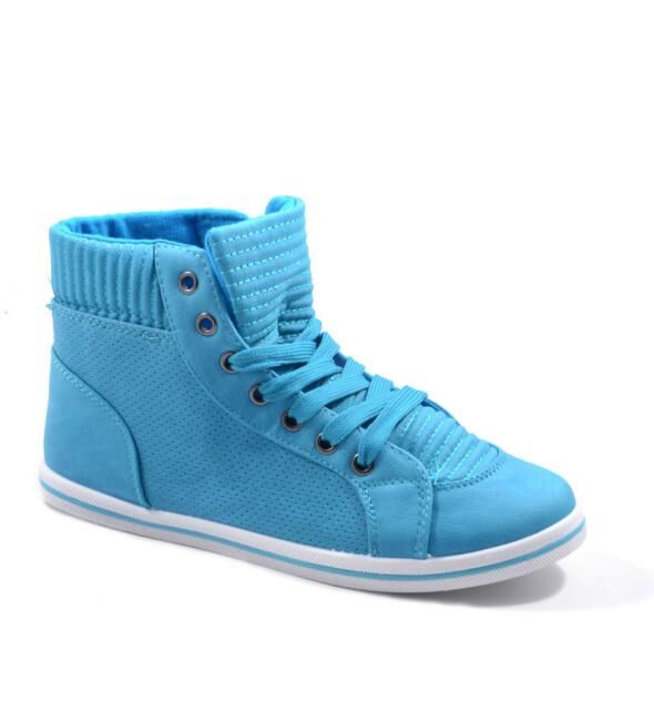 12 Paar Damen Sneaker Schnürschuhe Lederimitat Shoes 3 Farben nur 8,90 Euro