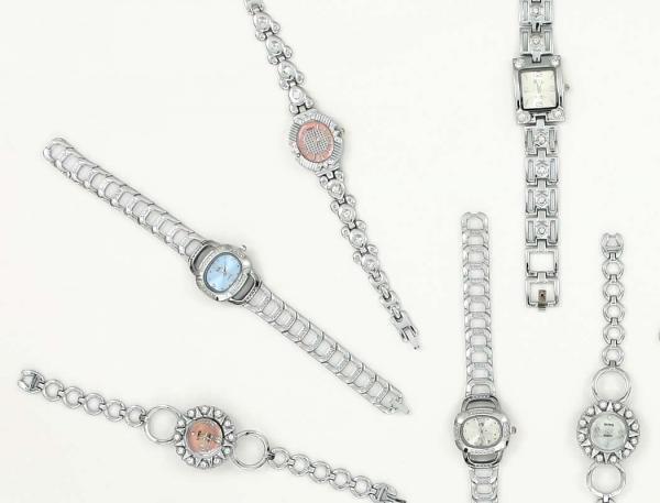 Damen Armband Uhren Uhr Women Watch Watches mit Strass Steinen Feines Glied