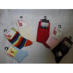 Kindersocken aus Baumwolle in verschiedenen Designs
