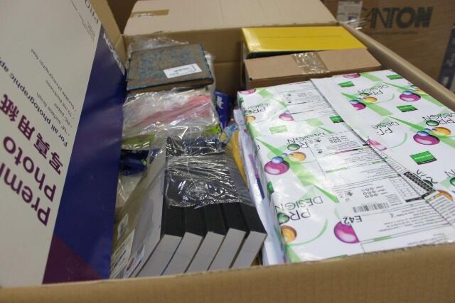 Papier- und Büroware Mischpaletten: Druckerpapier, Hefte, Notizbücher usw.