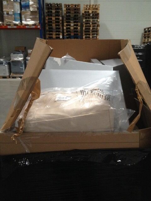 Taschen Neuware (Adidas, Levi's, Puma, O'Neill, Rochas)