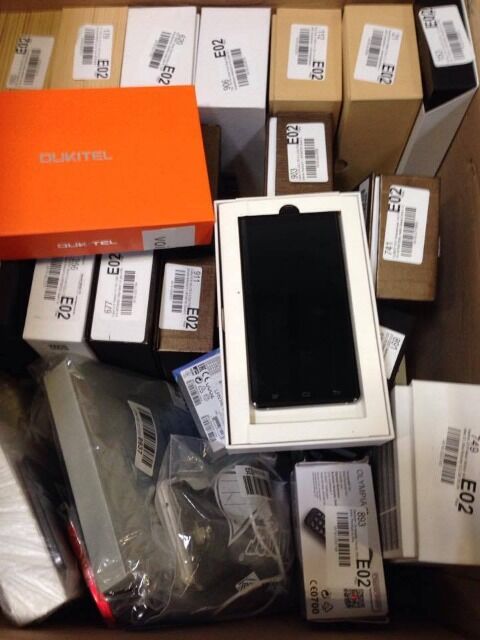 Handys Mischkartons Markenprodukte: Apple, Samsung, LG, HTC, Blackberry, Nokia, Sony, Motorola, Alcatel, Huawei, Asus u.v.a.