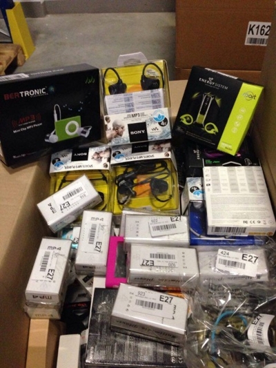 MP3 Player in Mischkartons: Apple, Sony, Pioneer, Onkyo, Philips, Samsung, SanDisk u.v.a.