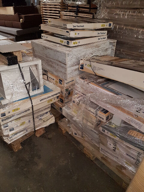 1 LKW Holzmöbel ca 80 m³