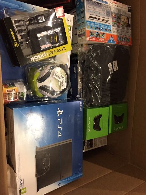 Konsolenzubehör Playstation, Xbox, Wii: 3D Brillen, Headsets, Controller, Lenkräder, Ladegeräte u.v.a.