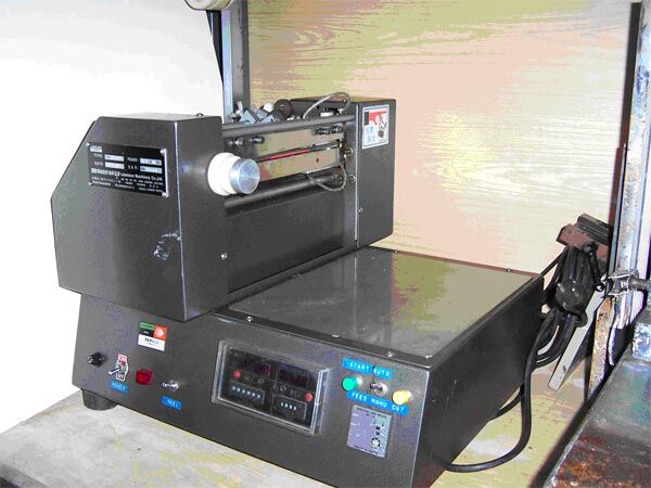 Labelman Modell C250S Abstechrollenschneider Rollen Schneidemaschine