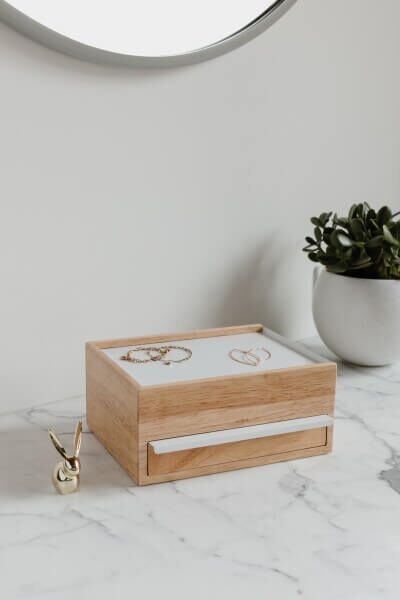 Umbra STOWIT Schmuckkasten 290245-668 in weiß / Holz Design Schmuckbox Etui Aufbewahrung Ring Ketten Box Organizer
