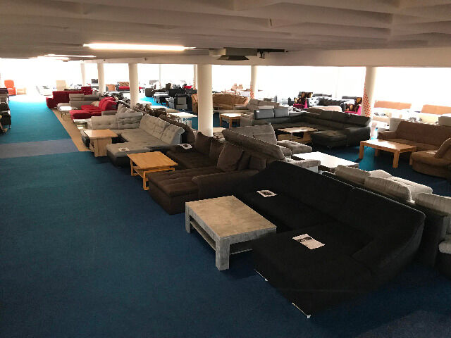 Polstergarnituren Sofas Couches Wohnlandschaften zum Aussuchen/living room sets div. to choose! - Container- -Export-  -LKW weise- 