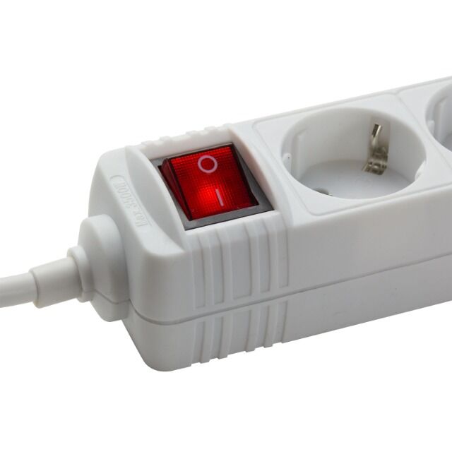 3-fach Steckdosenleiste mit Schalter