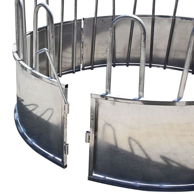 Rundballenraufe mit 15 Futterplätzen