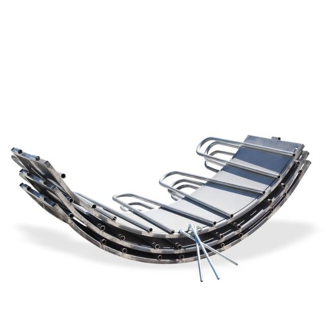 Rundballenraufe mit 15 Futterplätzen