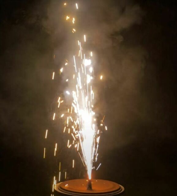 Stromboli, 30-tlg. Fontänen- Vulkansortiment, .Jugend Feuerwerk