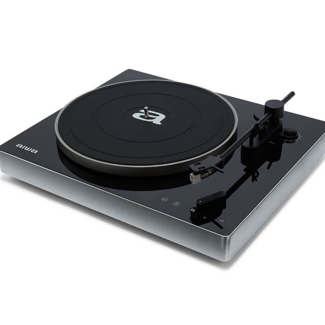 Aiwa APX-680BT schwarz Bluetooth Schallplattenspieler Konvertierer 2 Geschwindigkeiten 33/45U/min magn. Aluminiumkapsel Vinyl Digitalisierer