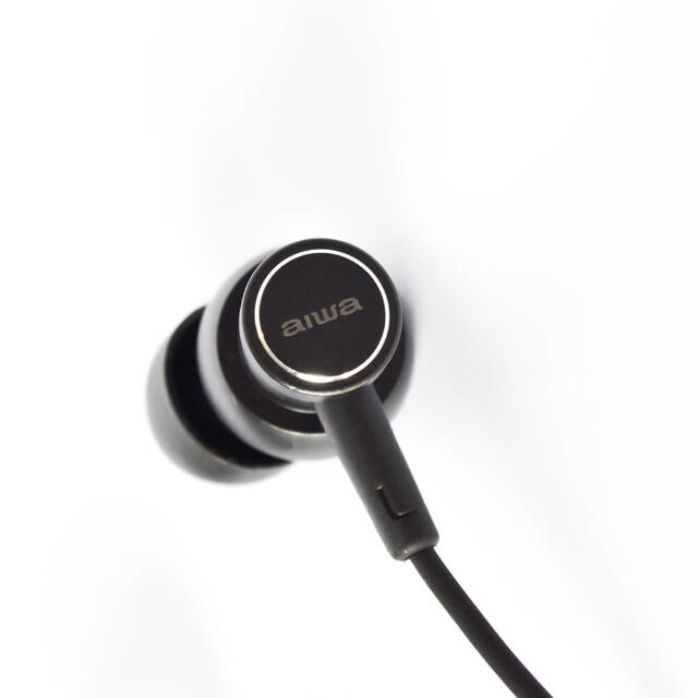 Aiwa ESTM-500BK In-Ear Kopfhörer schwarz kabelgebunden Headset mit 3,5 mm 5mW Klinkenstecker mit Zubehör Freisprechfunktion