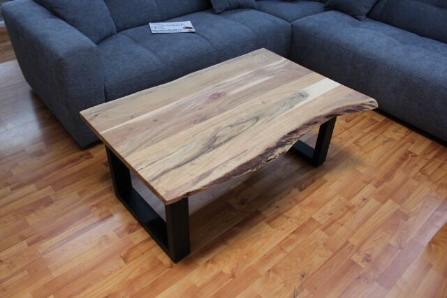 Couchtisch +  Massivholz Akazie + Baumkante + Metall Gestell