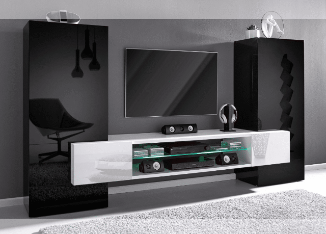 Retourmöbel unsortiert aus Wohn und Badbereich