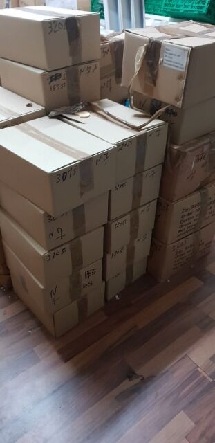 Kosmetik, Liedschatten, Nagellack, Eyeliner, Wimpern und vieles Mehr