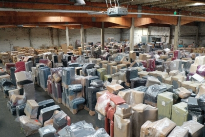 Wohnlandschaften, Sofas, Betten, Tische, Stühle alles sofort auf Lager