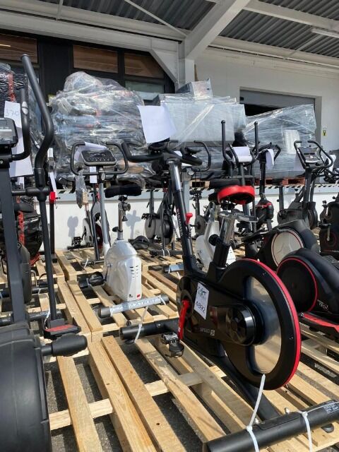Finnlo, Hammer, Kettler Fitnessgeräte Speedbike Laufband Ergometer Fahrradsimulator Ellipsentrainer Restposten Großhandel