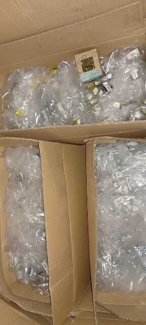 Schrauben / Nägel / Kleineisen Blister einer bekannten Baumarktkette