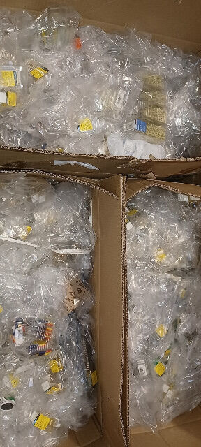 Schrauben / Nägel / Kleineisen Blister einer bekannten Baumarktkette