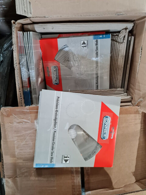  32 pallets of sandpaper, screws etc. from a well-known DIY chain