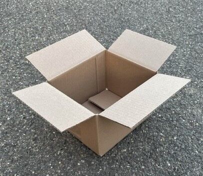 Versandkarton in 1.30B  Innenmaße LxBxH 185x150x115mm 