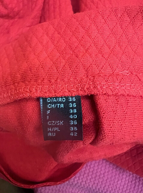 NUR EXPORT: Kilogramm Kleidung - 7 Paletten - Röcke