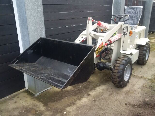 Elektro Hoflader  Radlader Wheel Loader  BestLine 350e mit Schaufel und Palettengabel Hubkraft 350Kg 