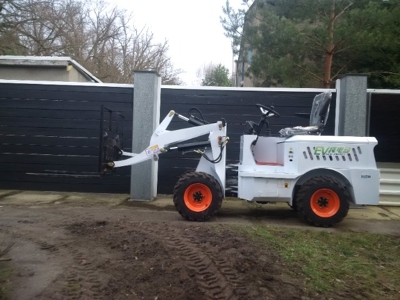  Elektro Hoflader Radlader Wheel Loader BestLine 650e  mit Schaufel und Palettengabel Hubkraft 650Kg 
