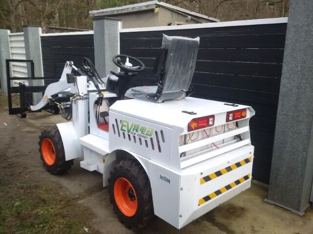  Elektro Hoflader Radlader Wheel Loader BestLine 650e  mit Schaufel und Palettengabel Hubkraft 650Kg 