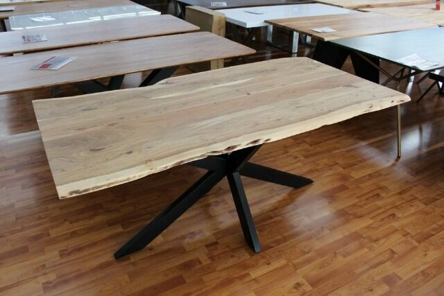 Esstisch + Massivholz Akazie + Baumkante + Metall Gestell 180x90cm 