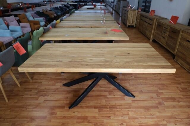 Esstisch Tisch + Massivholz Eiche + Stern Gestell + Baumkante 180x100cm 