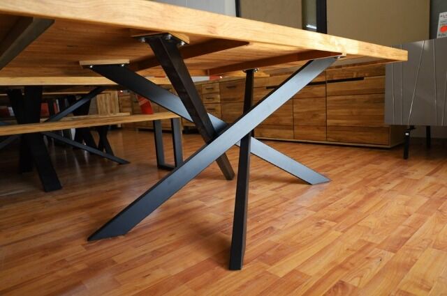 Esstisch Tisch + Massivholz Eiche + Stern Gestell + Baumkante 220x100cm 