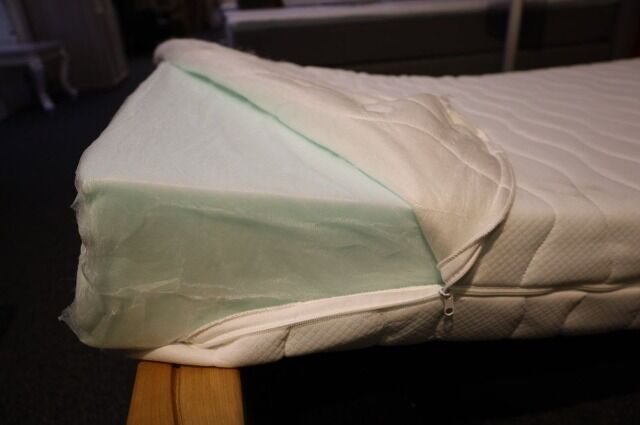 Matratze Bett 140x200cm + Kaltschaum Matratze + Neu auf Lager