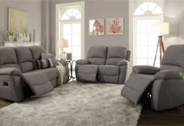 Posten ungeprüfter Retourmöbel