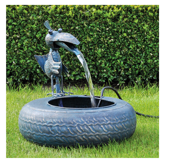 METALLBRUNNEN MIT VOGEL  MIT ELEKTROPUMPE