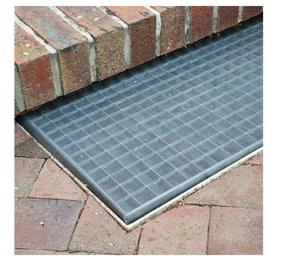 LICHTSCHACHTSCHUTZ AUS FIBERGLAS