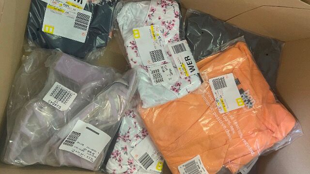 Sparen Sie beim Einkauf: Großhandels-Stockmix-Kleidung für Ihr Geschäf