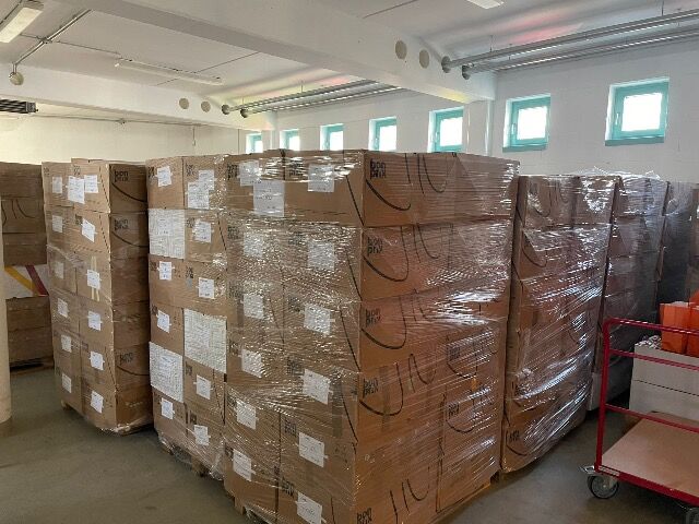 Mixpaletten, Mixposten Textilien palettenweise, A ware, mix karton, damen, herren Restposten Paletten,