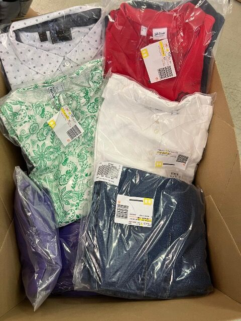 Großhandelsrabatte auf Stockmix-Kleidung