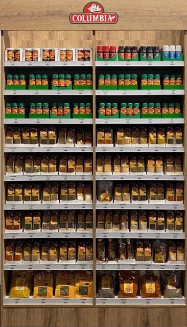 Gewürze aller Art Klotzbeutel Aktionsdosen Gläser,Grosspackungen, 1 oder 2 Schränke zur Präsentation Kostenlos auf Leihbasis 