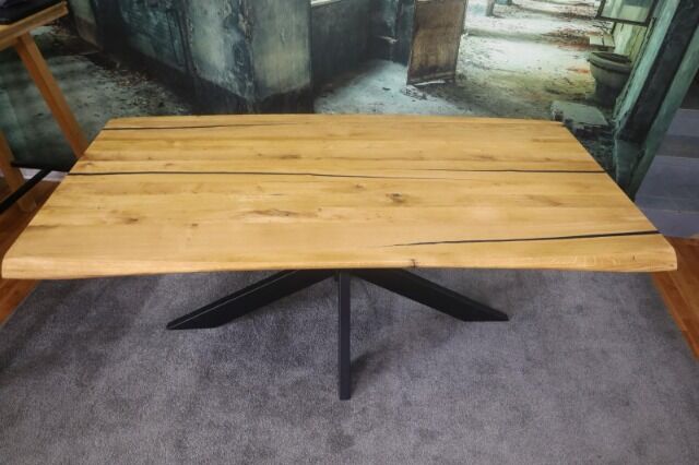 Esstisch Tisch Esszimmertisch 200cm  +Epoxidharz +Gedrehtekante +Metallgestell XX