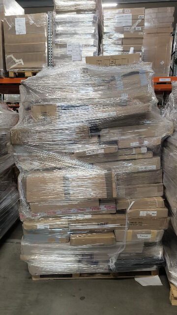 Möbelpaletten Restposten in Originalverpackung