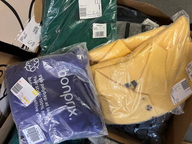 4,90€ Pro Kilogramm, Mix Fashion, Textilien Restposten, Mix Textilien, Versandhaus, Einkauf Großhandels-Stockmix für Ihren Laden, damen