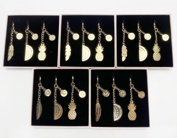 Schmuck Happy Charms 3er Set Großhandel, Marke: Fitvia, für Wiederverkäufer, Feder, Wassermelone, Ananas, A-Ware, Restposten