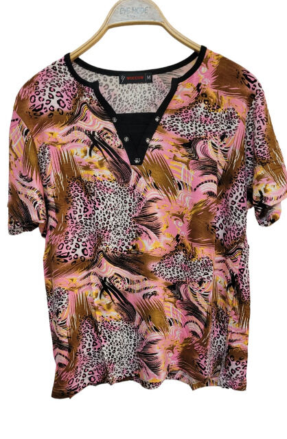 Women's T-shirts with a colorful pattern and a V-neckline 