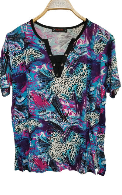 Women's T-shirts with a colorful pattern and a V-neckline 