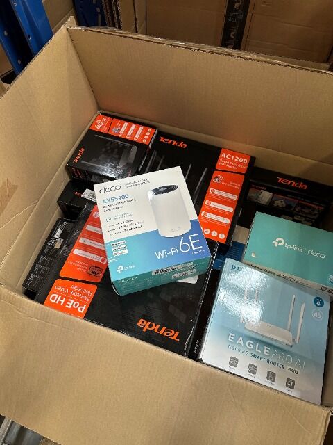 Netzwerkzubehör: LAN-Adapter, Router, Wireless Access Points, Signalverstärker, Netzwerk-Hubs & Switches, Repeater, Hotspots u.v.m.